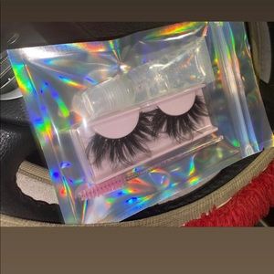 Lipgloss eyelashes brush Scrunchies